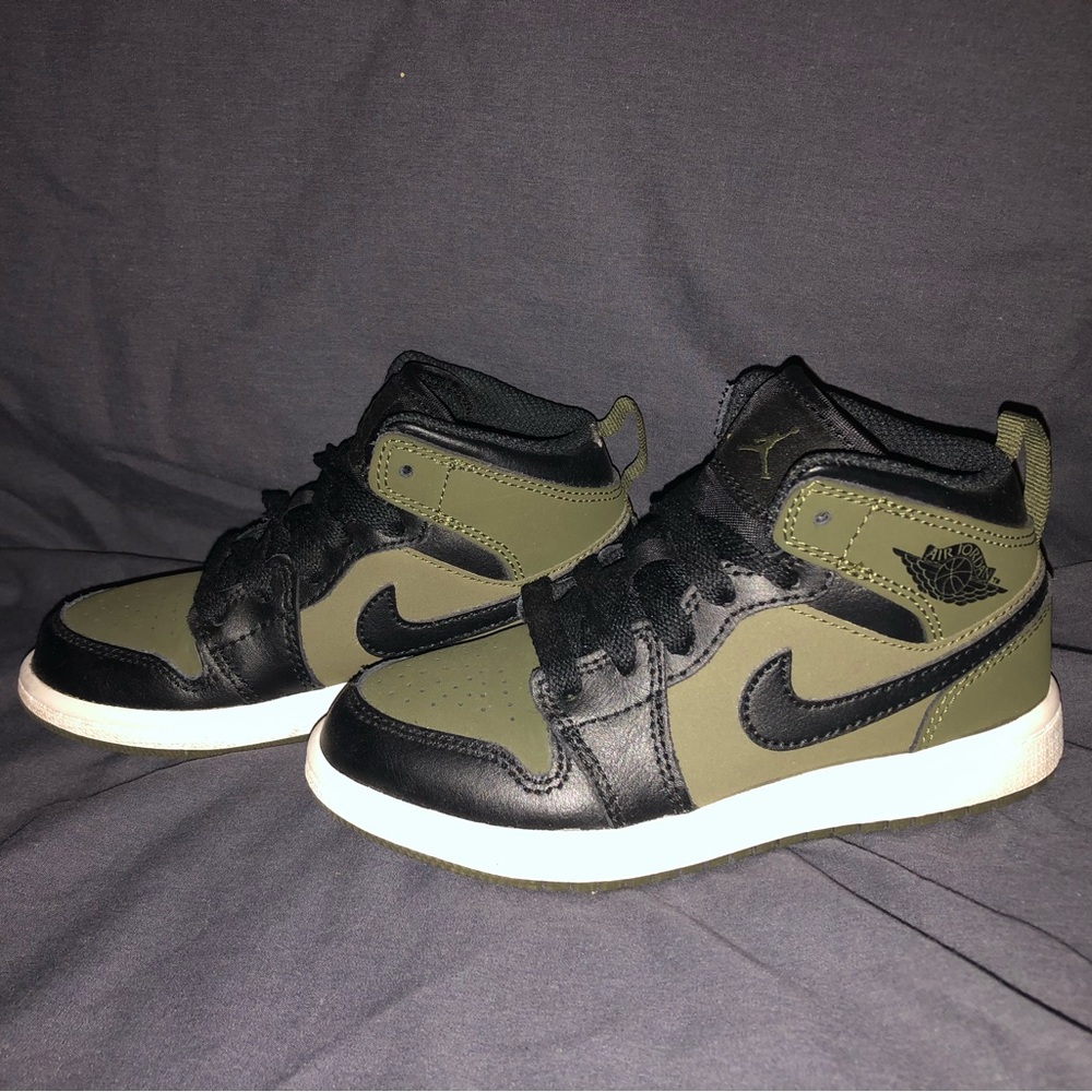 Jordan Mid 1 PS - Olive Green and Black - Kids size 11C